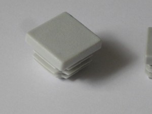 Zaślepka plastikowa płaska szara 25x25x1-2,5